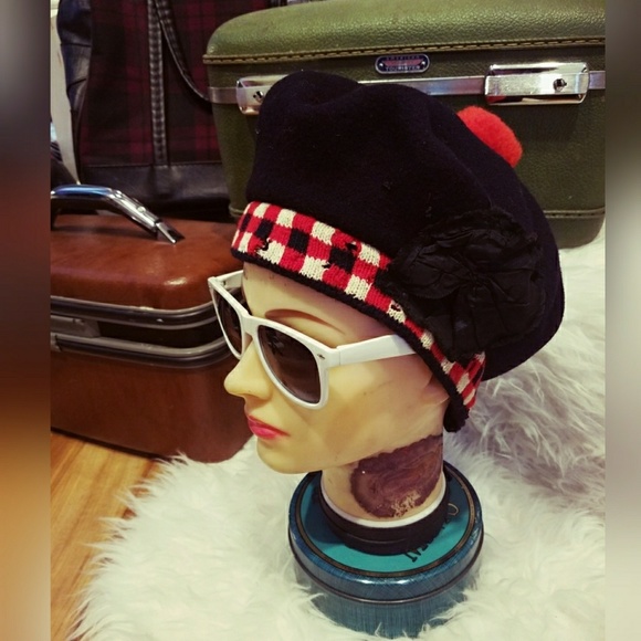 Vintage Accessories - Super awesome, VINTAGE, wool beret!!